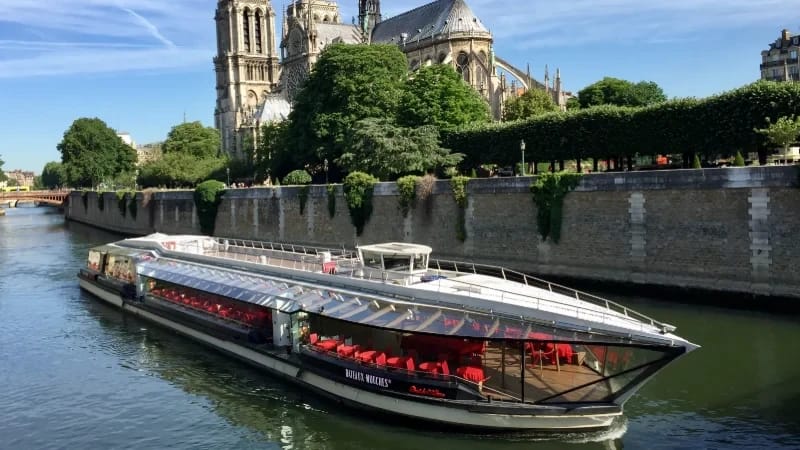 Histoire des Bateaux Mouches : la saga secrète qui a conquis la Seine