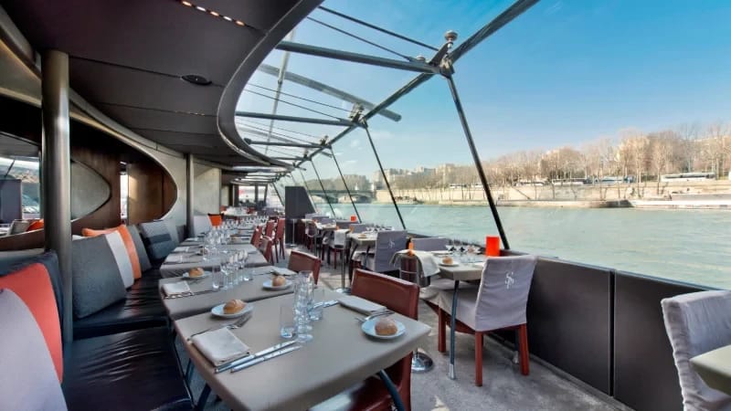 Lunchcruise Bateaux Parisiens: De Beste Manier om Parijs tijdens de Middag te Bezoeken