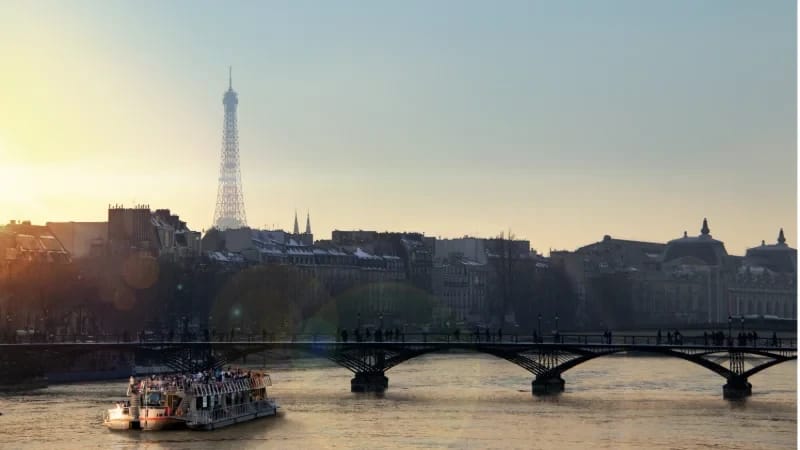 Eiffeltoren en Bateaux Parisiens: De Perfecte Combinatie voor uw Dag in Parijs