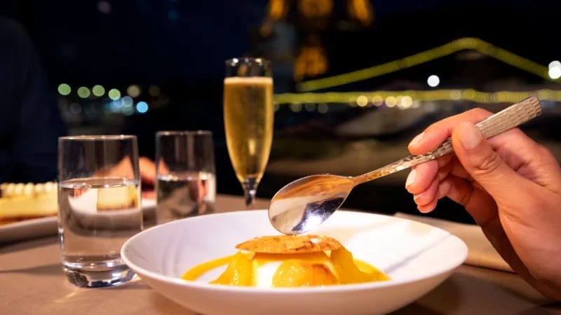 Het Menu Lenôtre van Bateaux Parisiens: Een Gastronomisch Kenmerk op de Seine