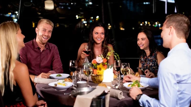Bateaux Parisiens met het Gezin: Praktische Gids, Kindermenu en Instapadvies