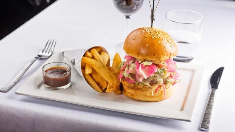 Het Label Fait Maison bij Bistro Parisien: Authenticiteit in het Hart van de Keuken