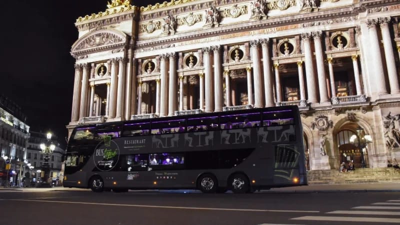 Foto's van Parijs bij Nacht: Hoe U Uw Opnamen Succesvol Maakt vanaf de Bus Toqué®