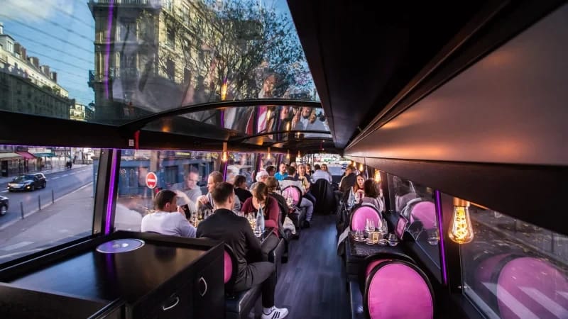 Een Onvergetelijke Verjaardag Organiseren op de Bus Toqué®: De VIP Gids