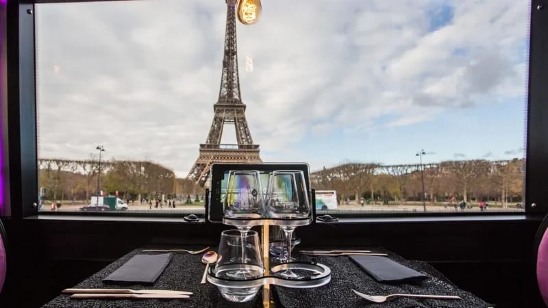 Romantische Avond op de Bus Toqué®: Het Diner Paris By Night VIP