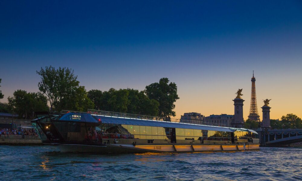 the authentic bateaux mouches dinner cruise in paris