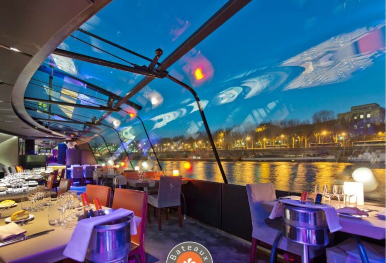 Bateaux Parisiens vs Bateaux Mouches : lequel choisir pour votre croisière sur la Seine ?