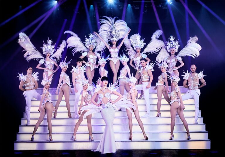 Le Plus Vieux Cabaret de Paris : Histoire du Paradis Latin & Billets 2026