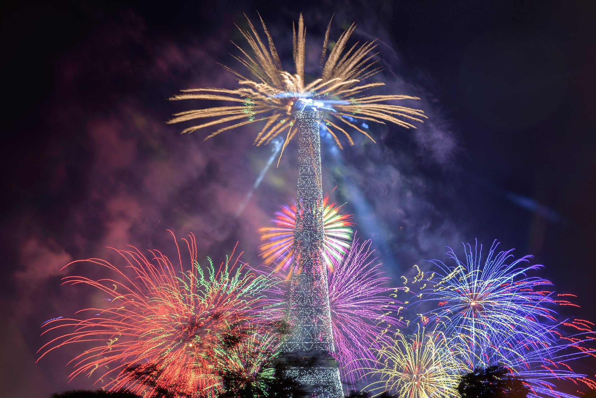 New Year’s Eve fireworks in Paris from the Seine