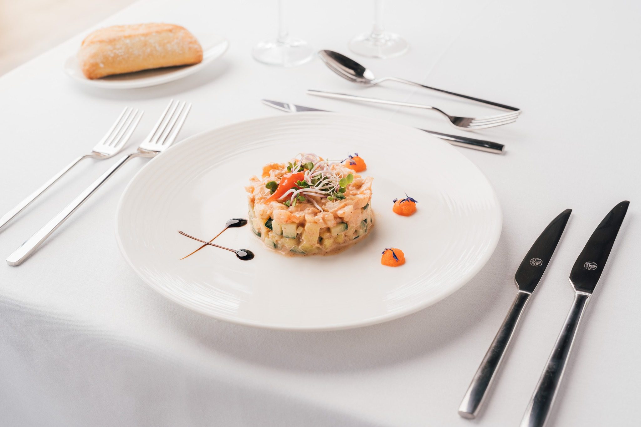 Festive starter served on the Christmas lunch cruise Bateaux-Mouches