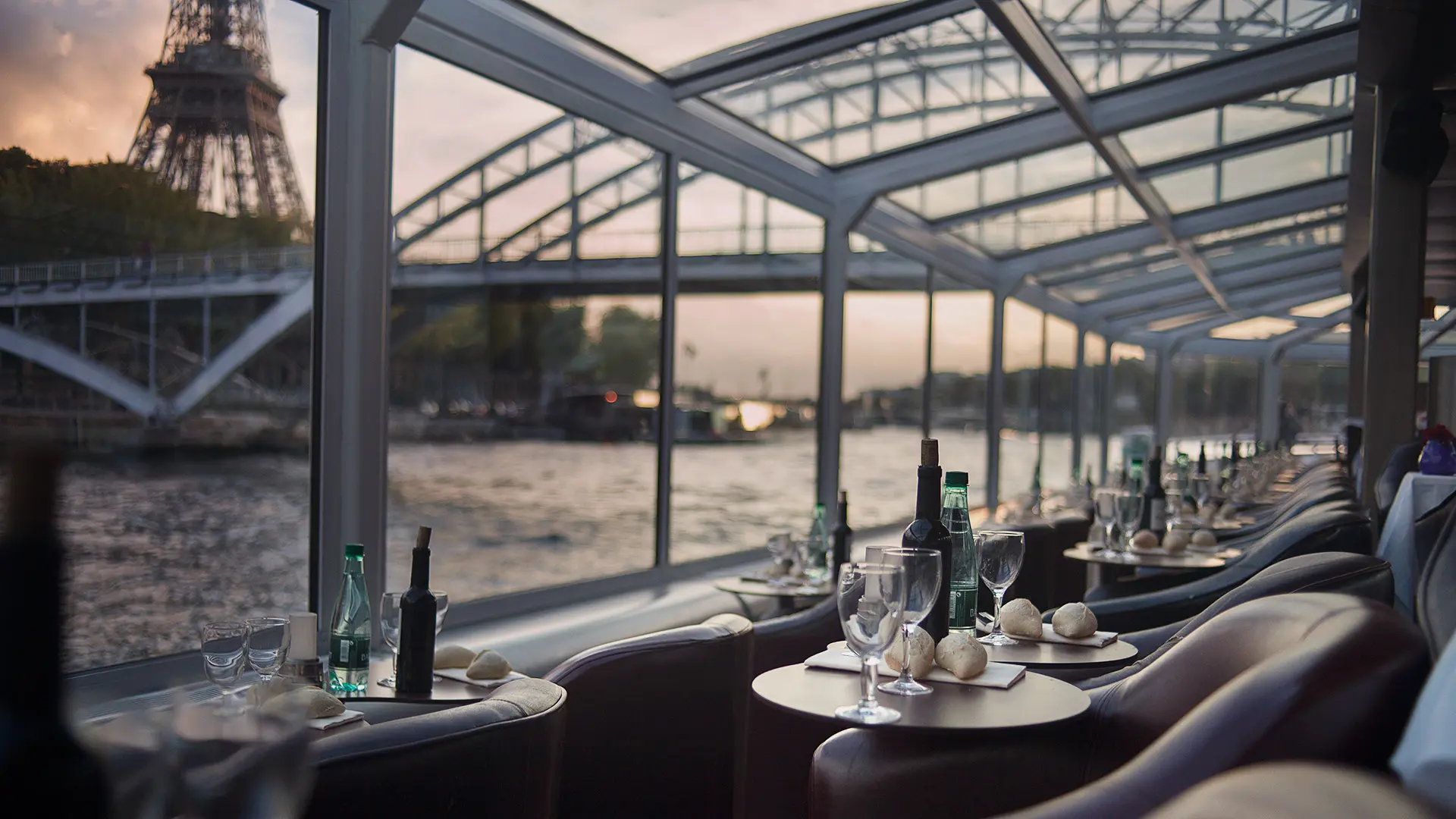 Paris en Scène boat – exterior